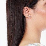 أقراط الأناقة البراقة بالذهب الأبيض
