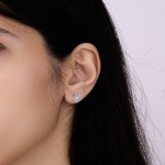 أقراط التألق الرائع بالذهب الأبيض
