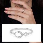 Elegant Loop Diamond Ring