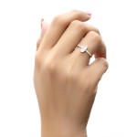 Oval Glow Diamond Ring