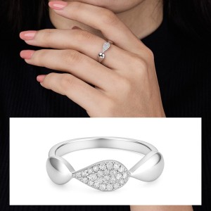 Teardrop Glow Diamond Ring